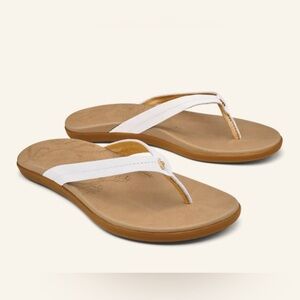 Honu OluKai women’s sandals